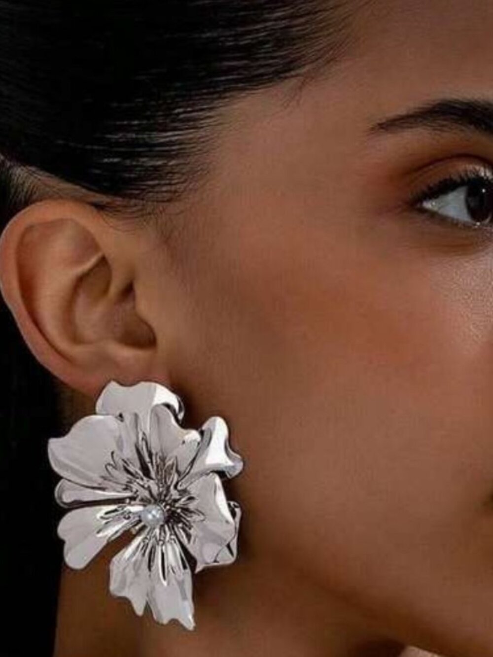 Silver Floral Statement earring N1335